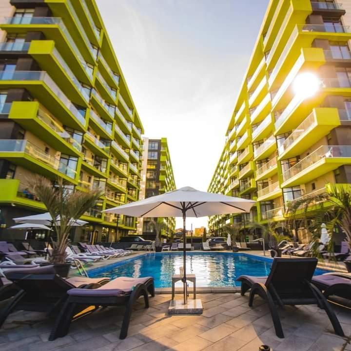Alezzi Beach Resort Gorgeous Family Aparment Cu Piscina Navodari Exterior photo