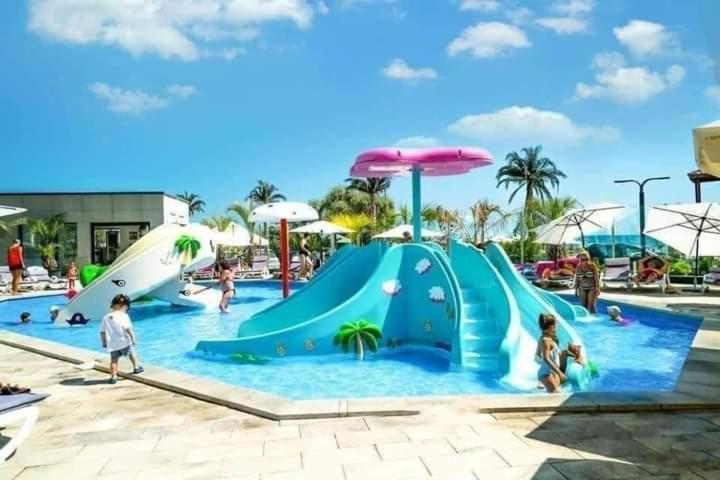 Alezzi Beach Resort Gorgeous Family Aparment Cu Piscina Navodari Exterior photo