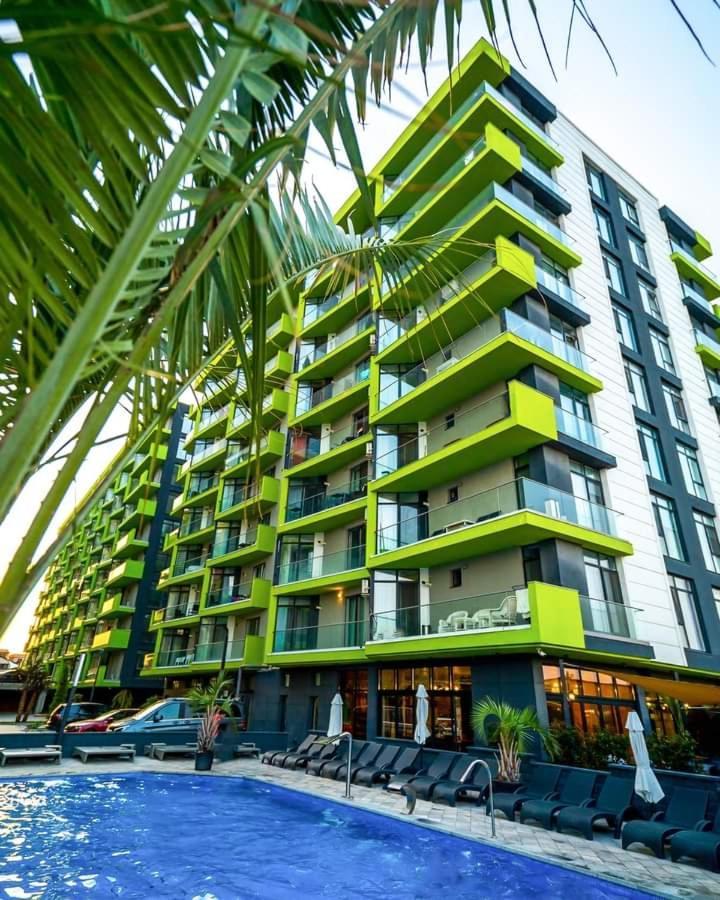 Alezzi Beach Resort Gorgeous Family Aparment Cu Piscina Navodari Exterior photo