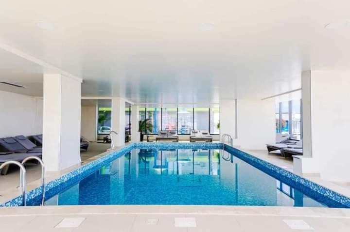 Alezzi Beach Resort Gorgeous Family Aparment Cu Piscina Navodari Exterior photo
