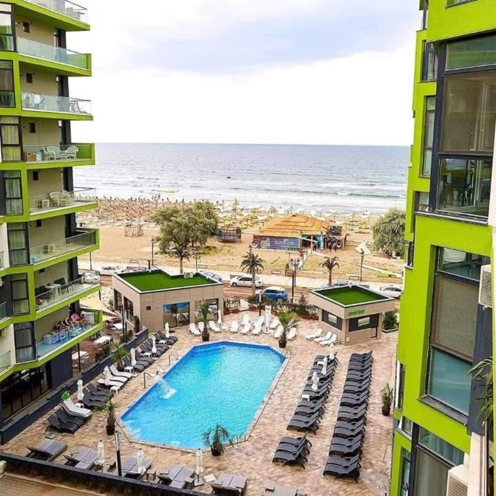 Alezzi Beach Resort Gorgeous Family Aparment Cu Piscina Navodari Exterior photo