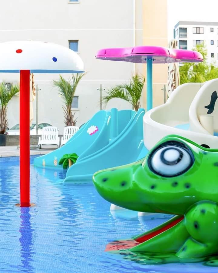 Alezzi Beach Resort Gorgeous Family Aparment Cu Piscina Navodari Exterior photo
