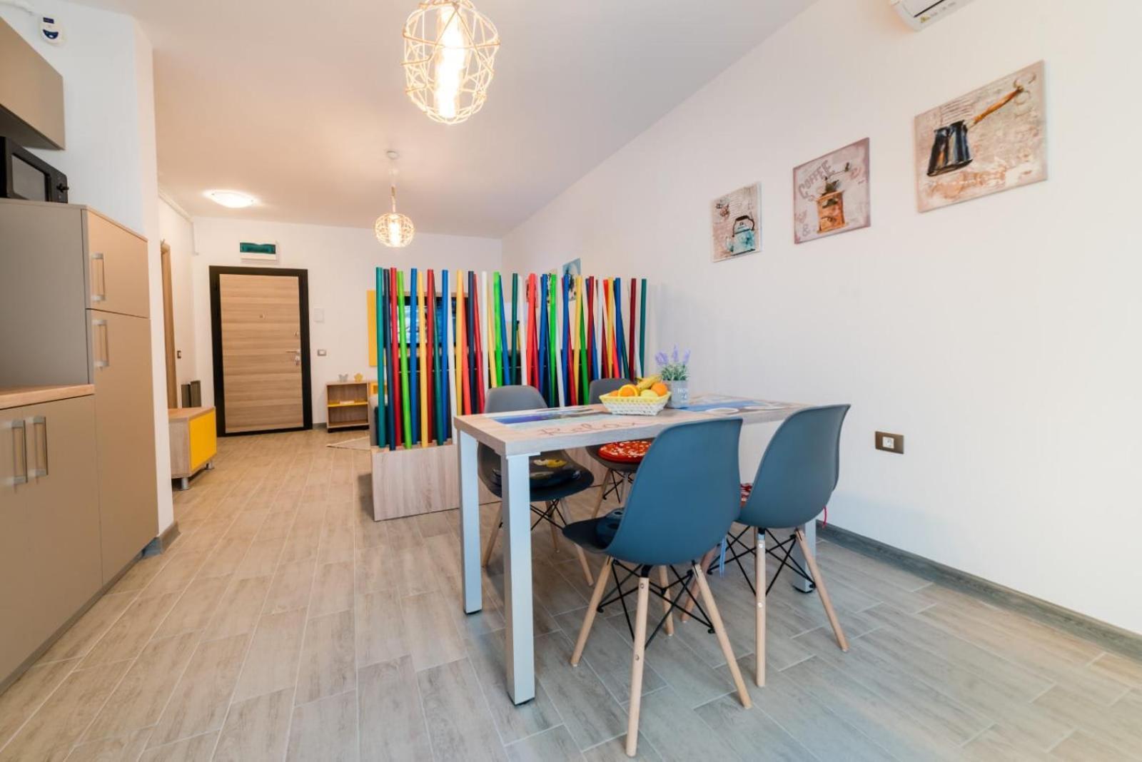 Alezzi Beach Resort Gorgeous Family Aparment Cu Piscina Navodari Exterior photo